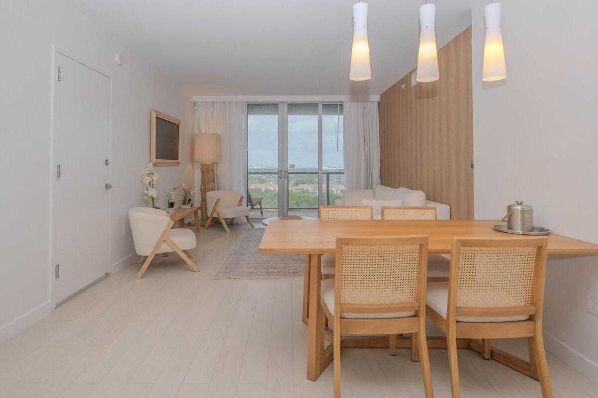 2B 2B Luxury Ocean Views Apt In Hallandale Beach Διαμέρισμα Εξωτερικό φωτογραφία